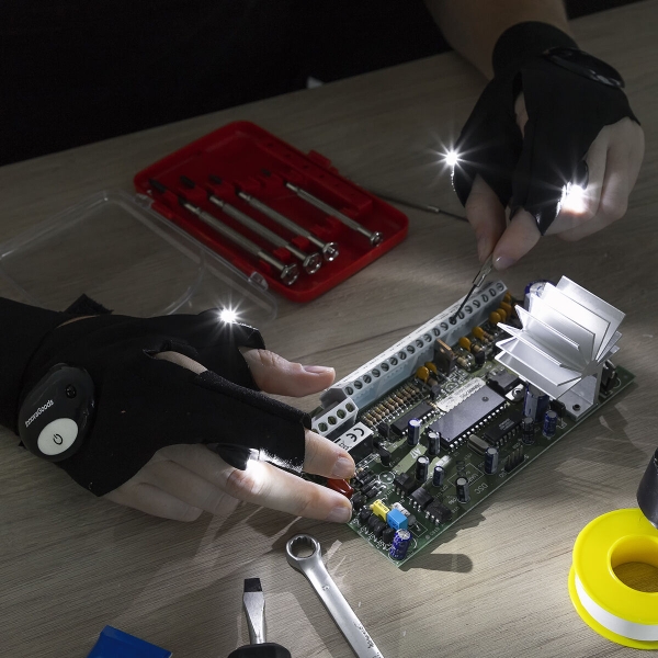 Rukavice s LED světly