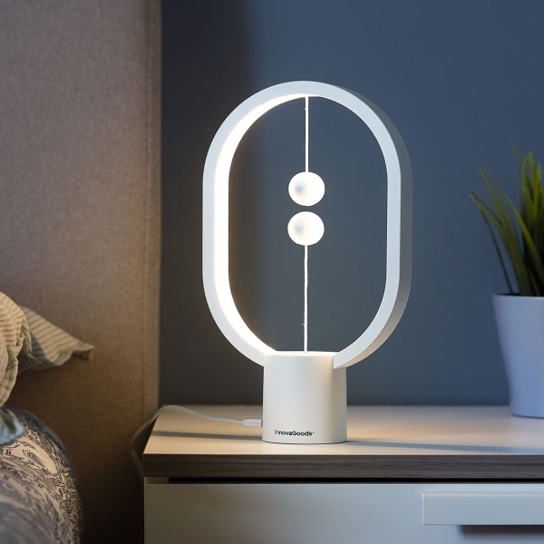 Vyvažovací lampa s magnetickým vypínačem